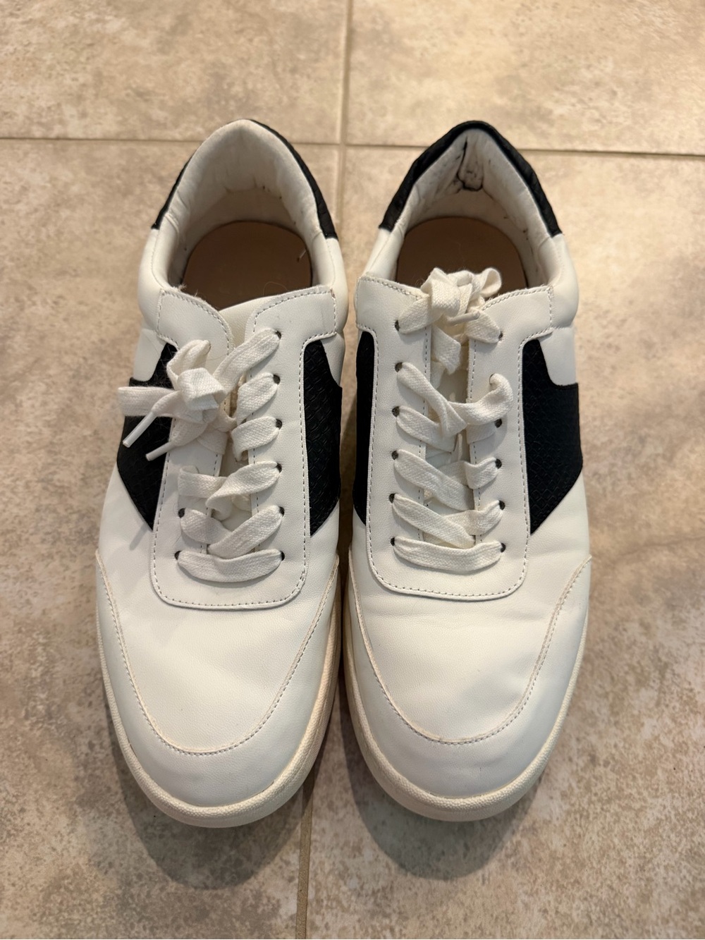 crown & ivy White and Black Low-Profile Sneakers